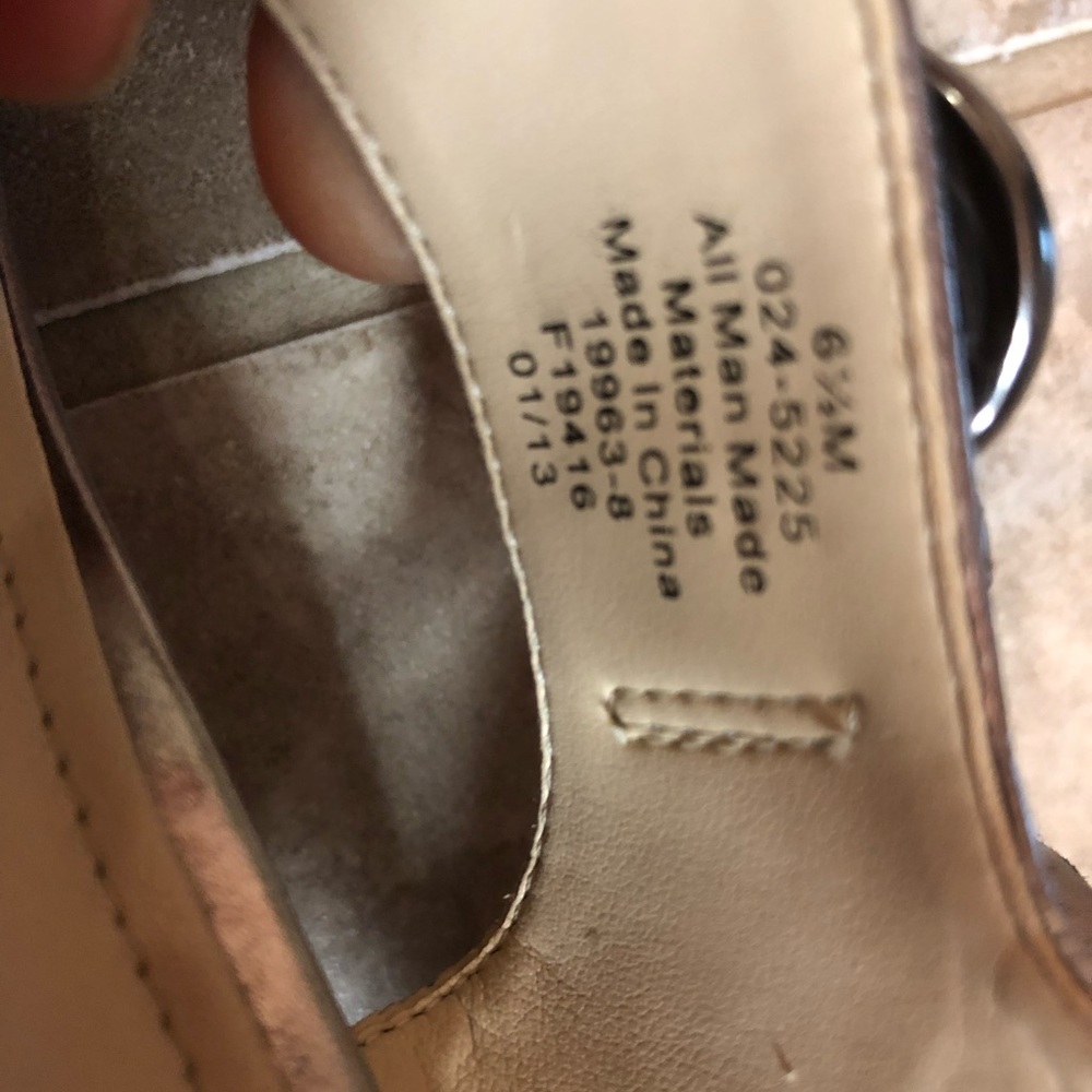 Heels - Picture 5 of 6